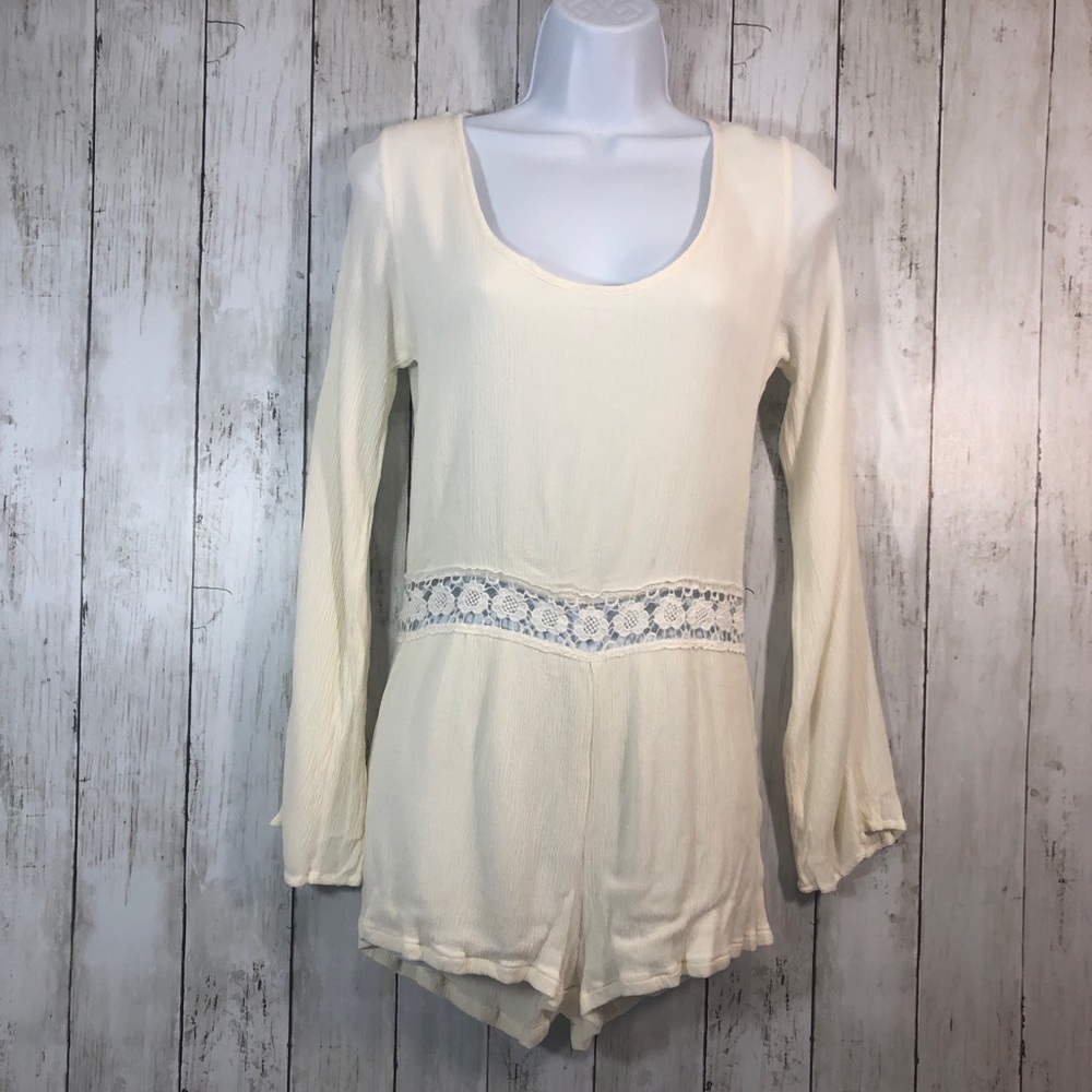LA Hearts Ivory Crocheted Waist Open Back Romper Medium FINAL MARKDOWN! - Picture 2 of 14